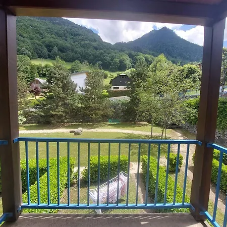 2 à Avec Parking - Fr-1-812-56